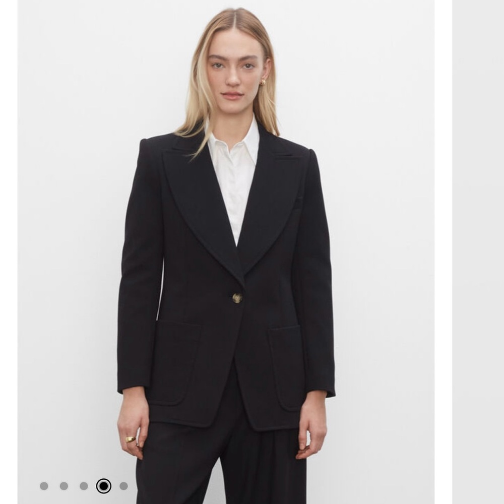 Club Monaco Black Blazer with Tailored Fit and Notched Lapel